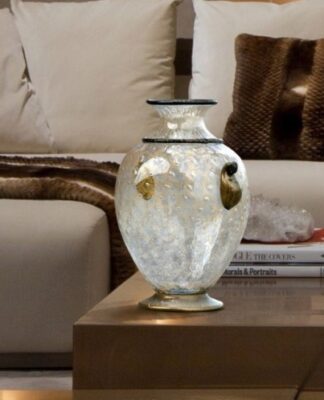 Timeless Elegance. Classic Murano Vases that Whisper Ancient Stories.